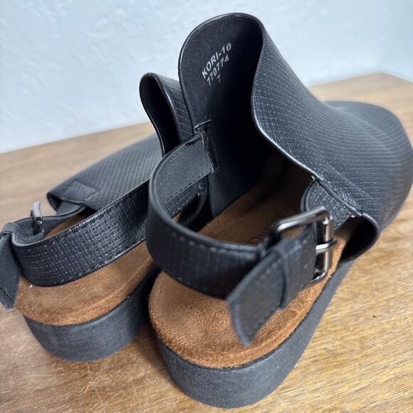 Pierre Dumas Black Slingback Sandals Size 10 Women's Peep Toe Shoes Side Buckle - Picture 4 of 11
